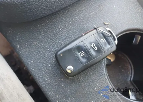 2016 Volkswagen Jetta 1.4T Se из США, поврежденный, VIN 3VWD67AJ0GM416764